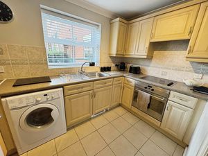 Photo 8- click for photo gallery